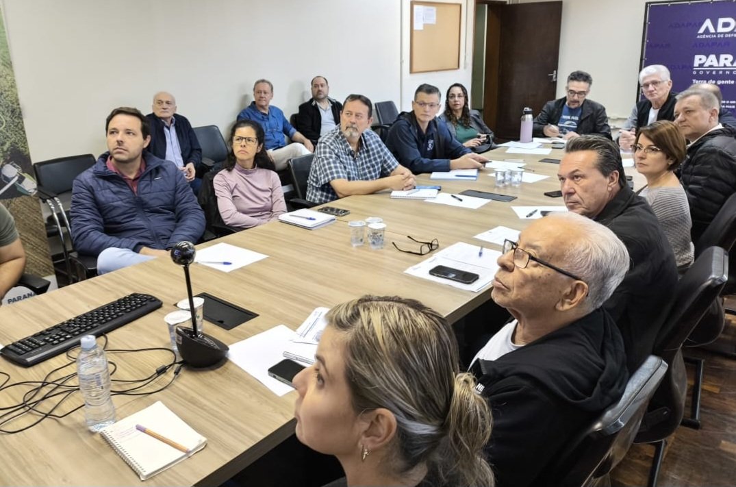 Paraná intensifica ações contra gripe aviária e reforça biossegurança em granjas para proteger setor avícola e garantir exportações.