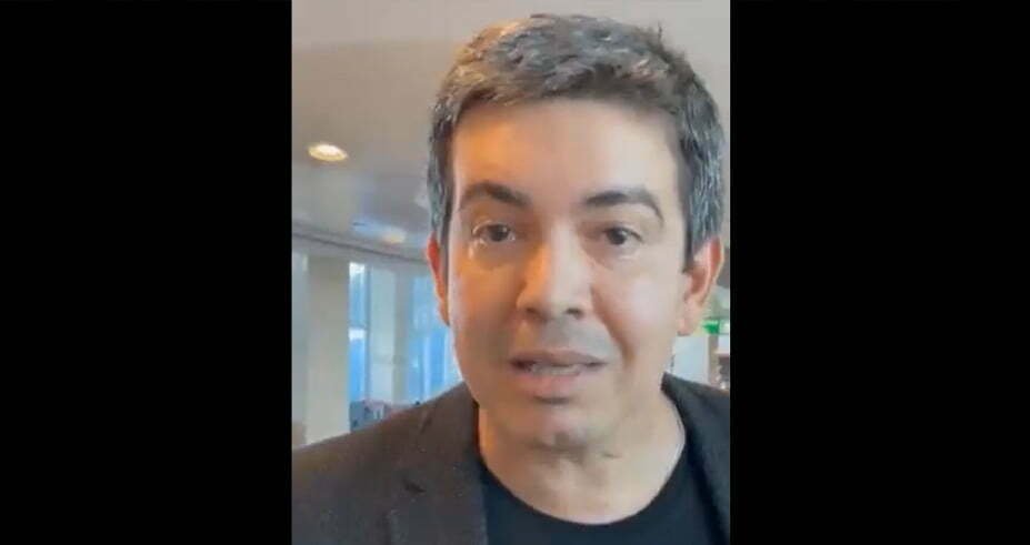 Senador Randolfe Rodrigues inspirado em Barros usa a mesma linguagem de marginais para ofender moça: "Perdeu mané"