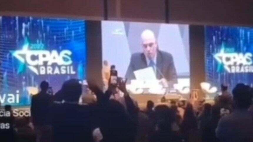 Alexandre de Moraes é vaiado durante o evento 'Brazil Conference' em Nova York