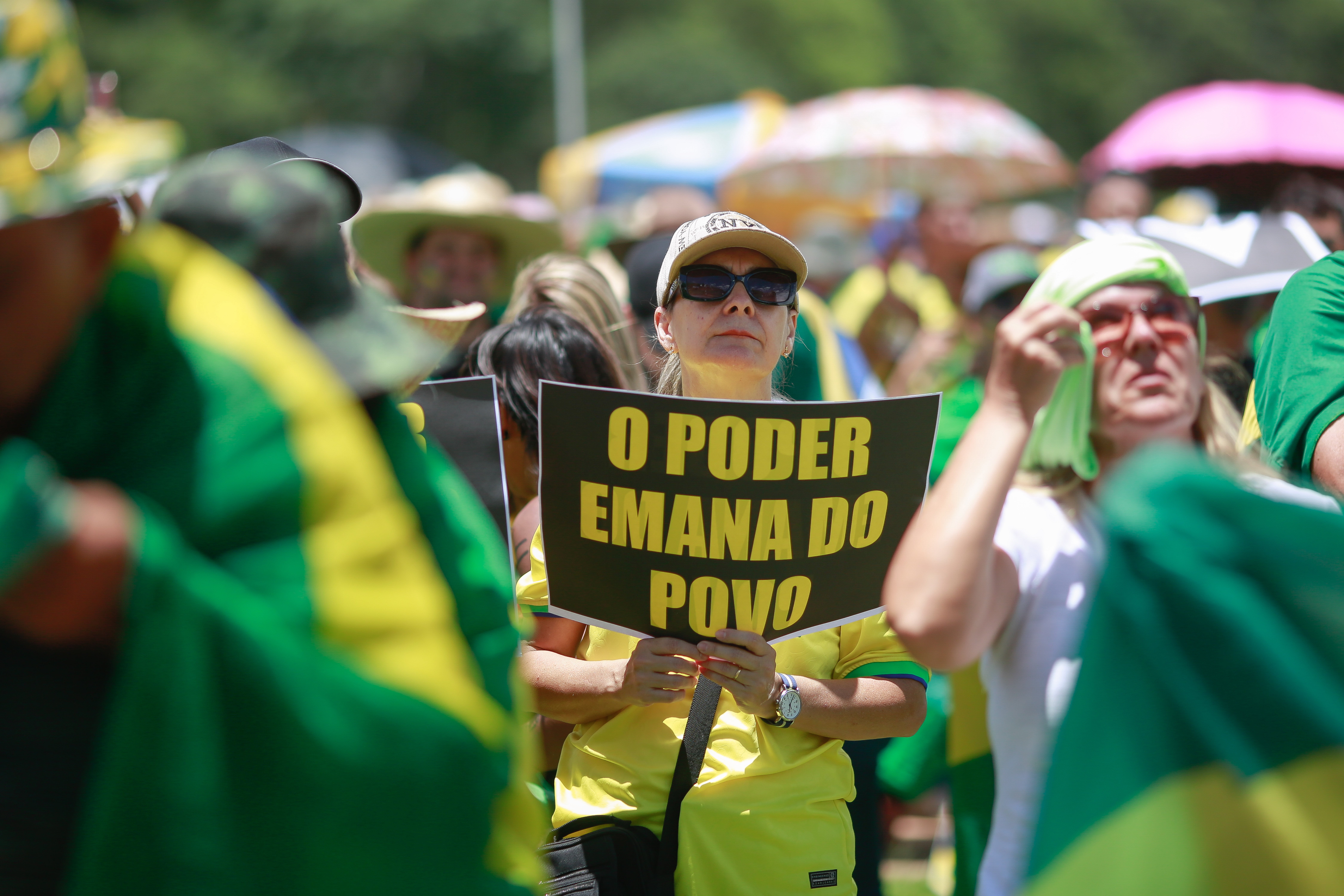 Patriotas fazem manifestação na Esplanada dos Ministérios em Brasília
