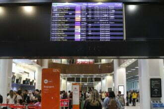 Grave nos aeroportos, Aeronautas rejeitam acordo e greve continua nos aeroportos nesta sexta