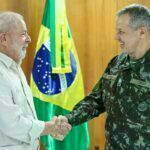 Lula anuncia troca no Comando do Exército