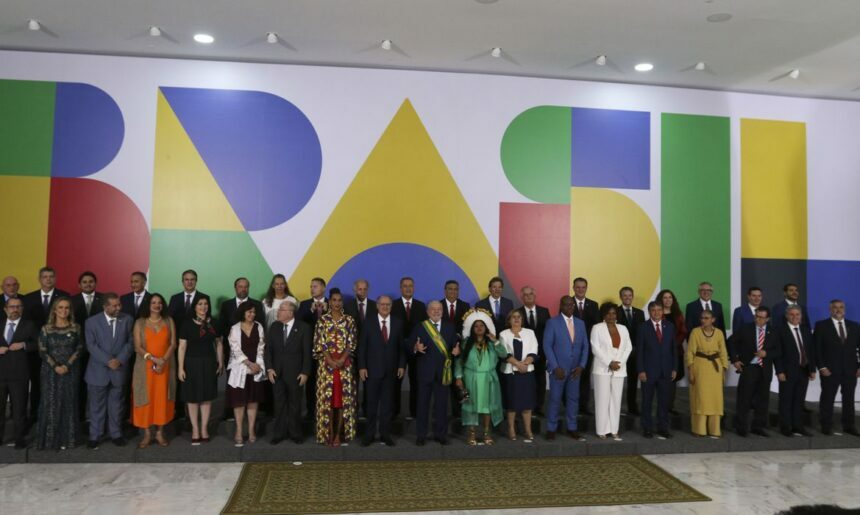 Os 37 ministros do governo Lula