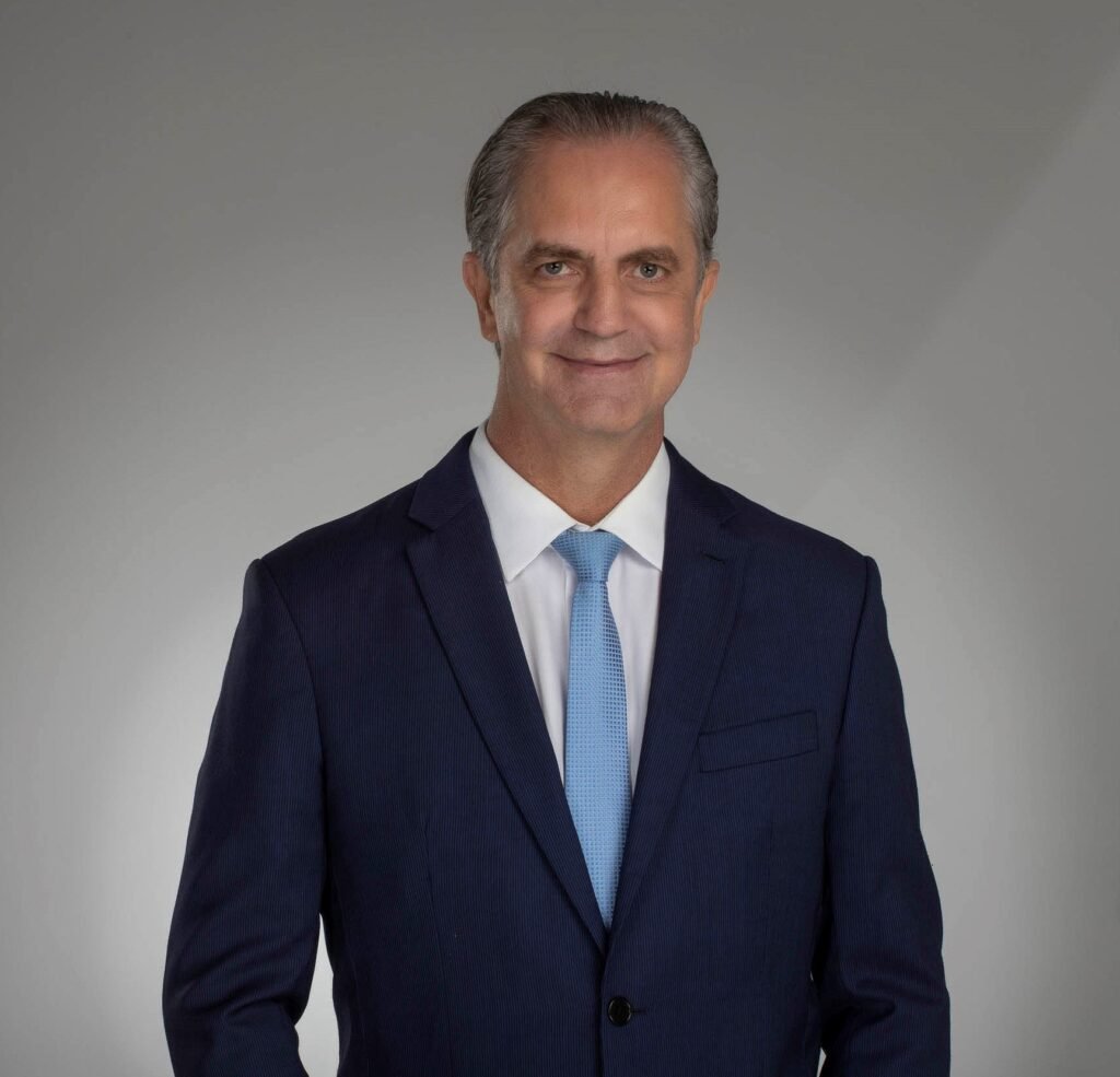 Ulisses Maia, prefeito de Maringá