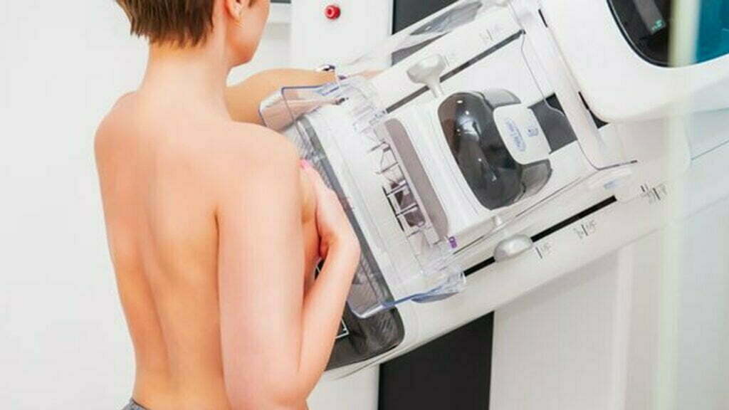 Dasa revela que 2,1% das mamografias feitas em 2022 tiveram alteração e que pacientes deixaram para realizar o exame nos últimos 3 meses do ano
