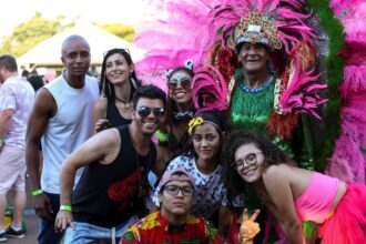 Foliões poderão curtir Carnaval de Rua de Maringá gratuitamente; basta trocar 1kg de alimento por um ingresso social
