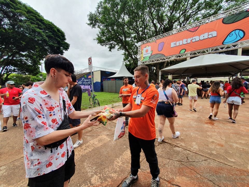 Carnaval de Maringá 2023 reúne cerca de 20 mil pessoas na Vila Olímpica