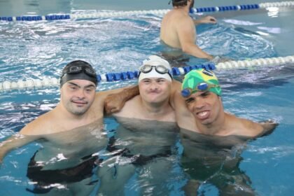 Com piscinas acessíveis, CSU atende mais de 200 pessoas com deficiência em atividades aquáticas