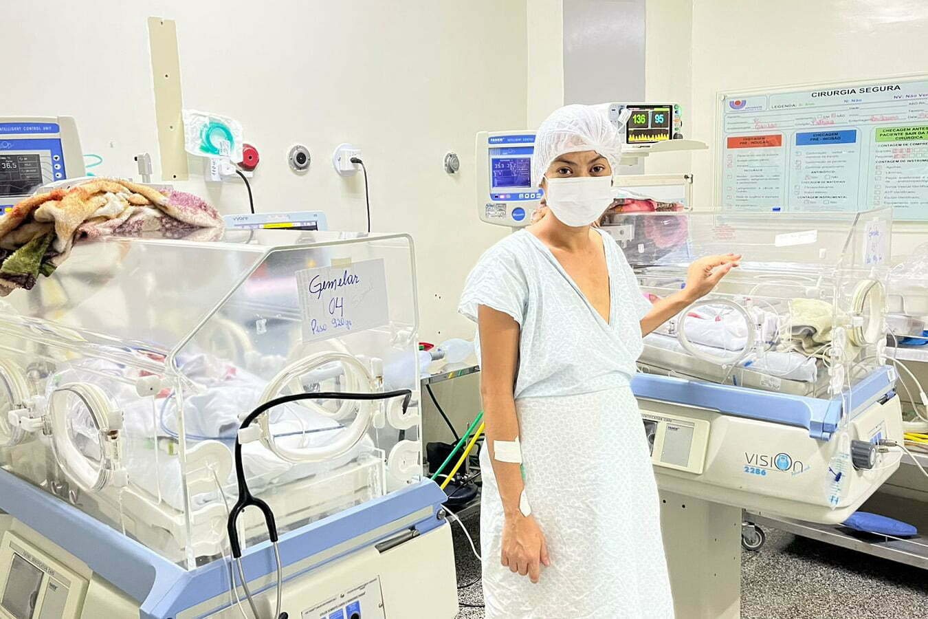 Hospital de Cascavel realiza parto de quadrigêmeos