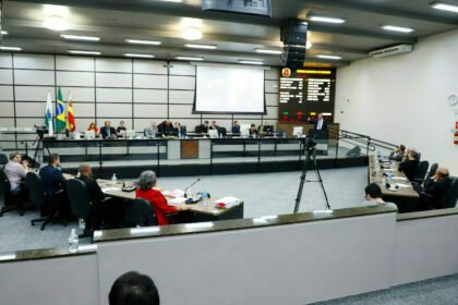 Vereadores aprovam PPP da iluminação pública