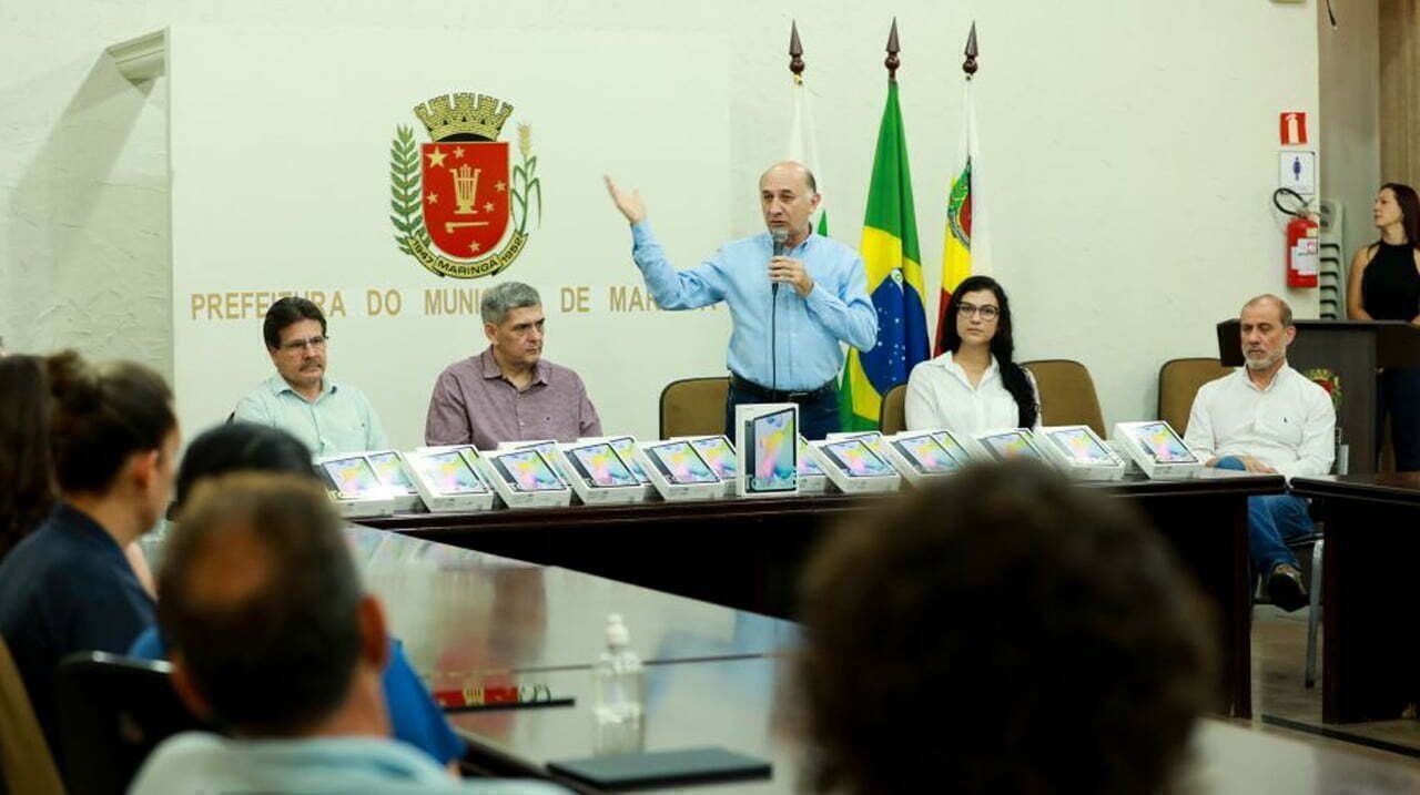 Maringá: Prefeitura entrega 50 tablets para servidores do setor de Fiscalização da Secretaria de Fazenda
