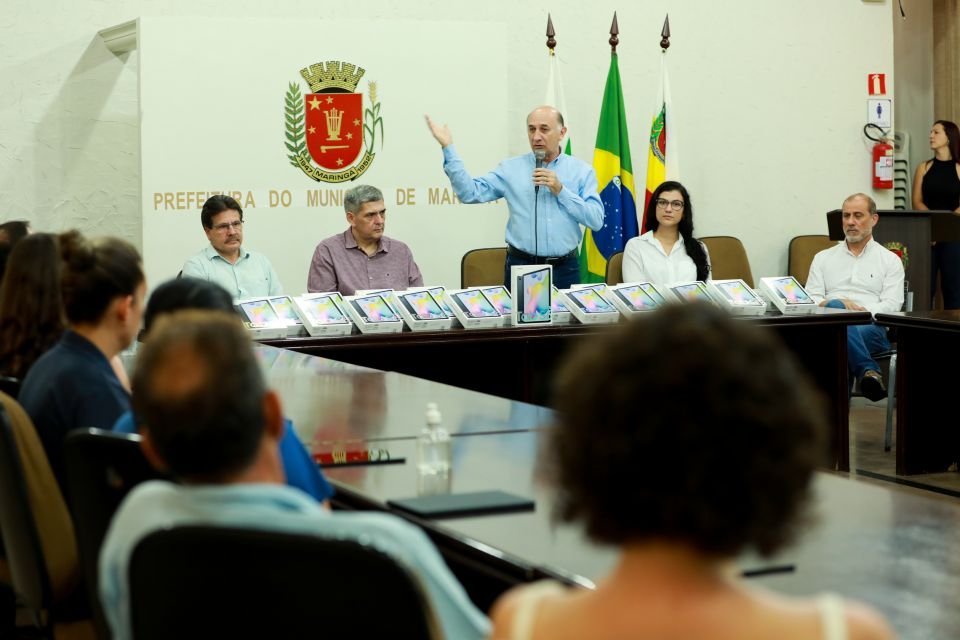 Maringá: Prefeitura entrega 50 tablets para servidores do setor de Fiscalização da Secretaria de Fazenda