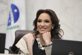 Deputada Maria Victoria (PP)