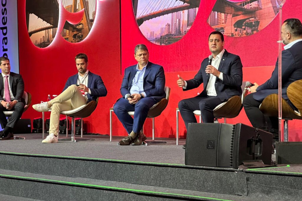 Ratinho Junior destaca durante fórum em SP que Paraná tem oportunidades e ambiente para investidores