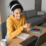 Edtech mineira lança mais de 120 cursos online e gratuitos