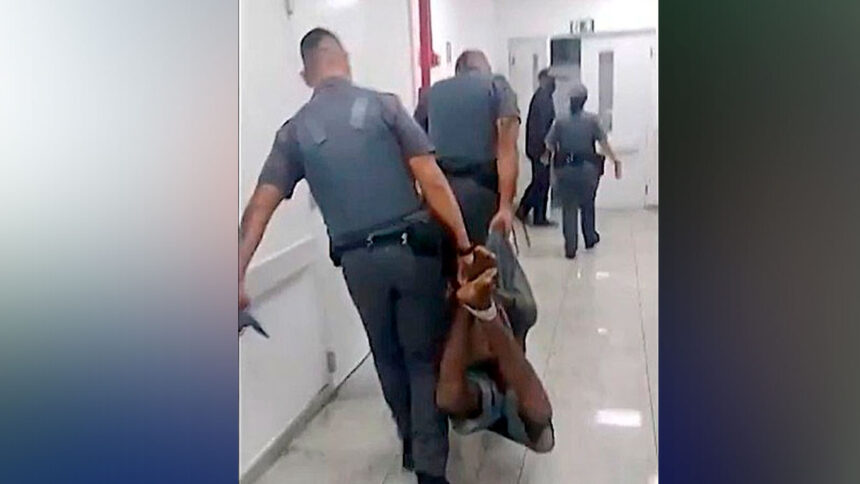 rapaz amarrado