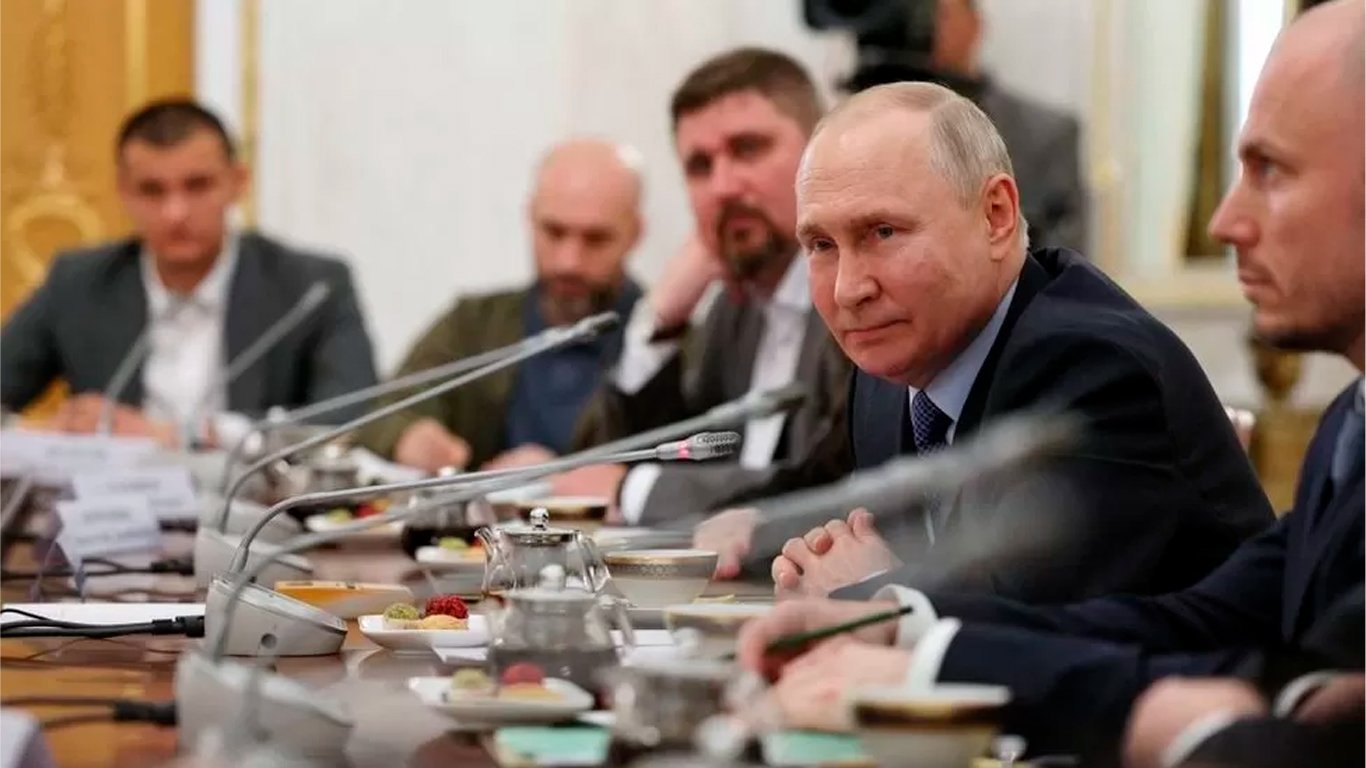 Contraofensiva da Ucrânia está falhando, afirma Putin