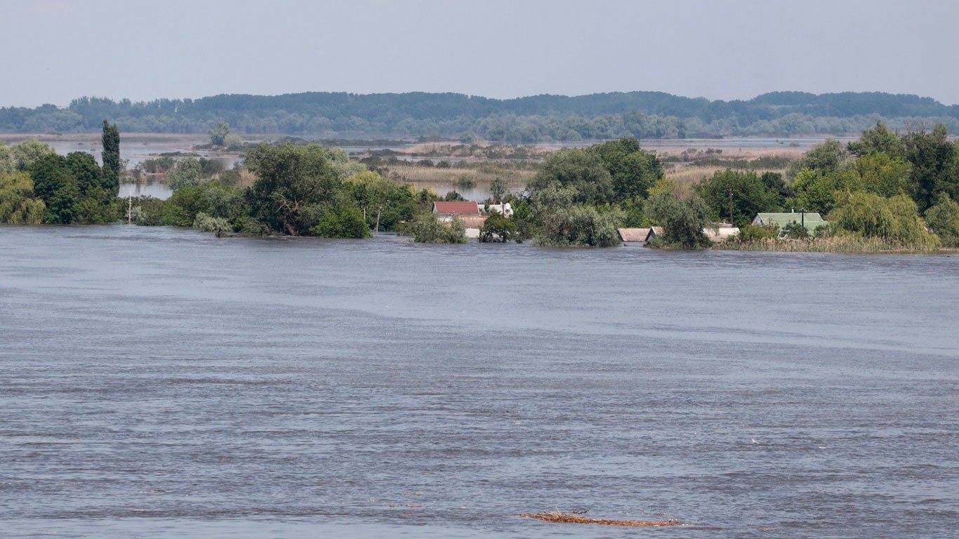 Ucrânia: Após destruição de barragem, inundações devastam áreas agrícolas