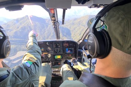 Avião desaparecido: FAB sobrevoa a Serra da Prata, equipes infiltradas na floresta procuram por destroços no Litoral do Paraná