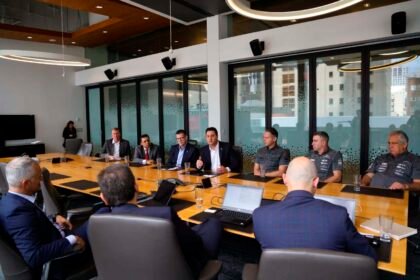 Canadá: Ratinho Junior apresenta vocações do Paraná à companhia BRP, em Montreal