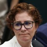 Hacker reafirma ter recebido R$ 40 mil de Carla Zambelli