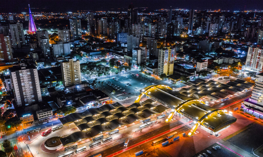 Maringá à noite