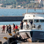 Grécia: Barco vira perto da ilha de Lesbos, na Grécia e quatro migrantes morrem