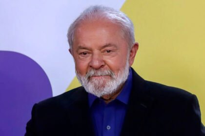 Brasília, (DF) - 28/08/2023 - O presidente Lula durante solenidade de Assinatura de Sanção do Projeto de Lei de Conversão (PLV) no 15/2023, que estabelece a política de valorização permanente do salário mínimo. Foto Valter Campanato/EBC.