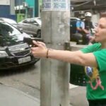 Carla Zambelli com arma em punho