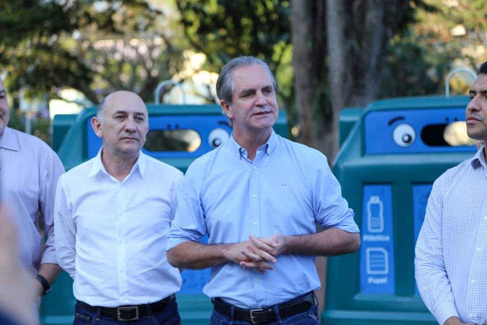 Edson Scabora E Ulisses Maia sobre Ecolix