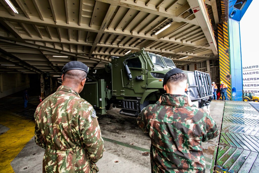 viaturas blindadas do Exército