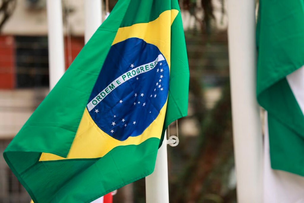 Prefeitura realiza desfile de 7 de Setembro na Avenida XV de Novembro