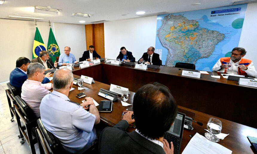 Geraldo Alckmin reúne integrantes do governo e alinham envio de R$ 56 milhões para vítimas de ciclone no Rio Grande do Sul