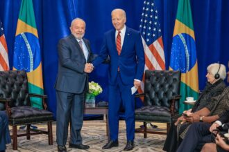 O presidente Luiz Inácio Lula da Silva (PT) e o presidente dos Estados Unidos, Joe Biden