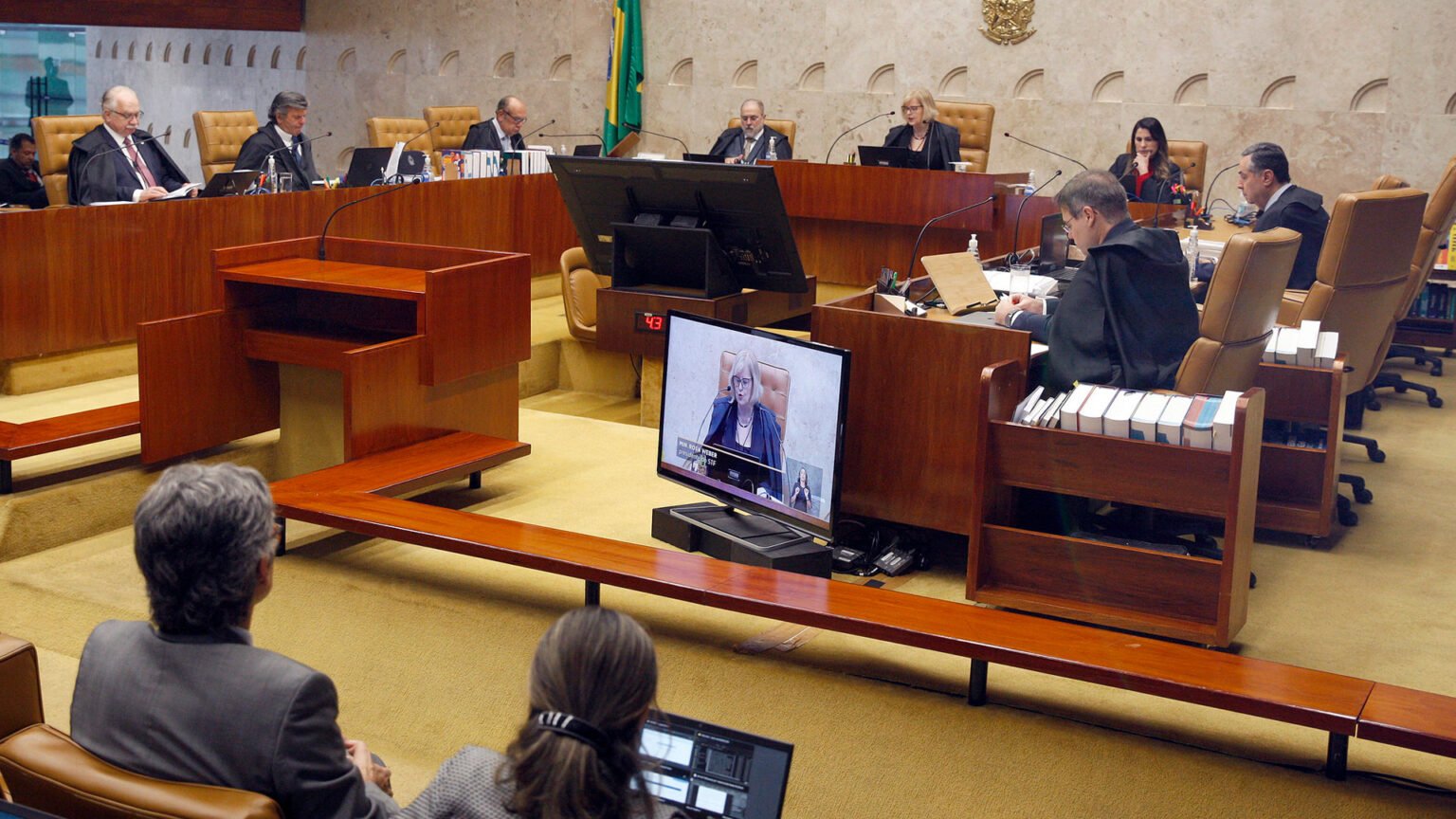 Descriminalização do aborto | STF julgará o caso no plenário presencial