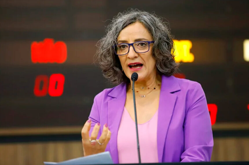 Profª. Ana Lúcia – Socióloga e Vereadora por Maringá sobre a Sanepar