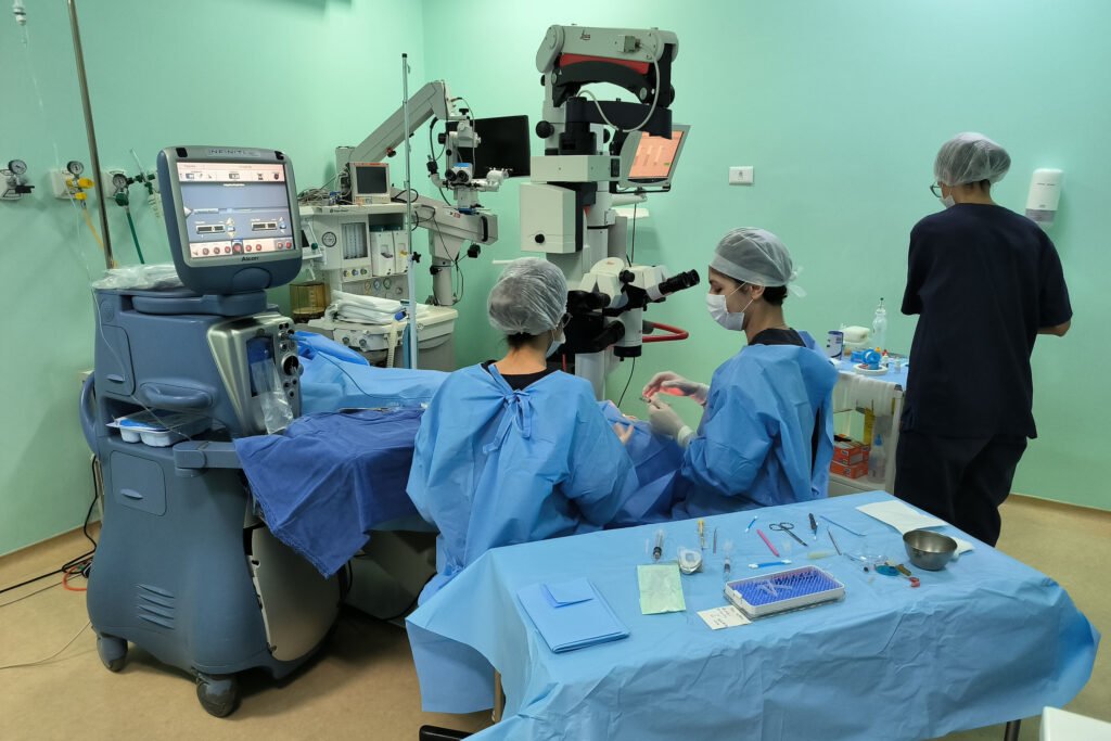 Comboio da Saúde atende 58 pessoas com cirurgias de catarata em Londrina