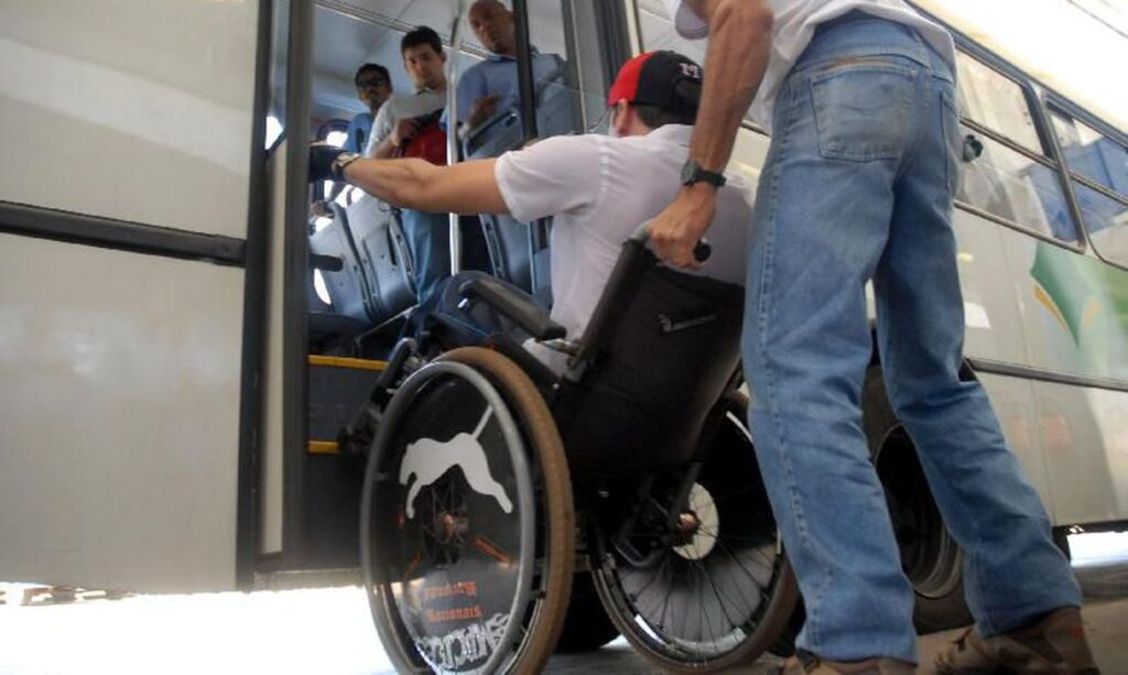 Novo plano para pessoas com deficiência será lançado em outubro