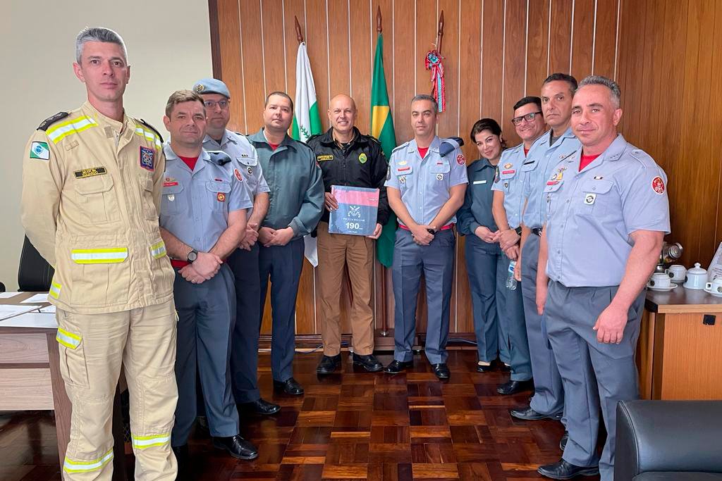 Corpo de Bombeiros do Paraná vira referência para curso de oficiais da PM de São Paulo