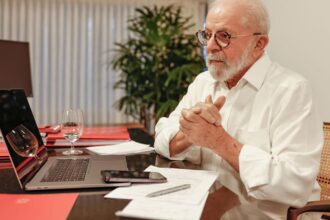 Conflito em Gaza; Lula conversa com presidente de Israel e pede corredor humanitário