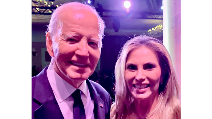 Presidente do USA Joe Biden e Cida Borghetti, ex-governadora do Paraná e presidente da Sociedade Giuseppe Garibaldi no encontro anual de ítalo-americanos em Washington