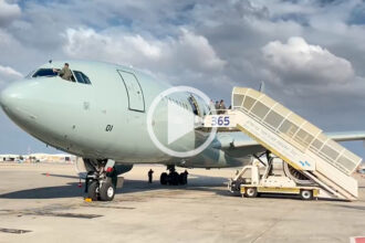 Primeira aeronave da Força Aérea Brasileira (FAB), pousa em Tel Aviv, Israel