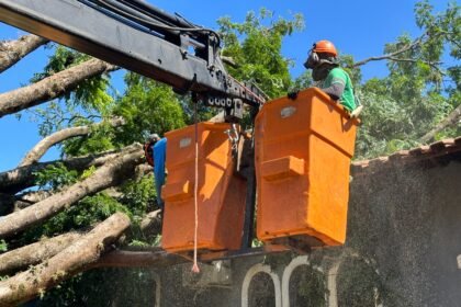 90% das unidades atingidas tem energia elétrica restabelecida e força-tarefa da Prefeitura segue pela cidade