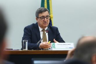 Danilo Forte apresentará parecer com a decisão de quais emendas serão acolhidas