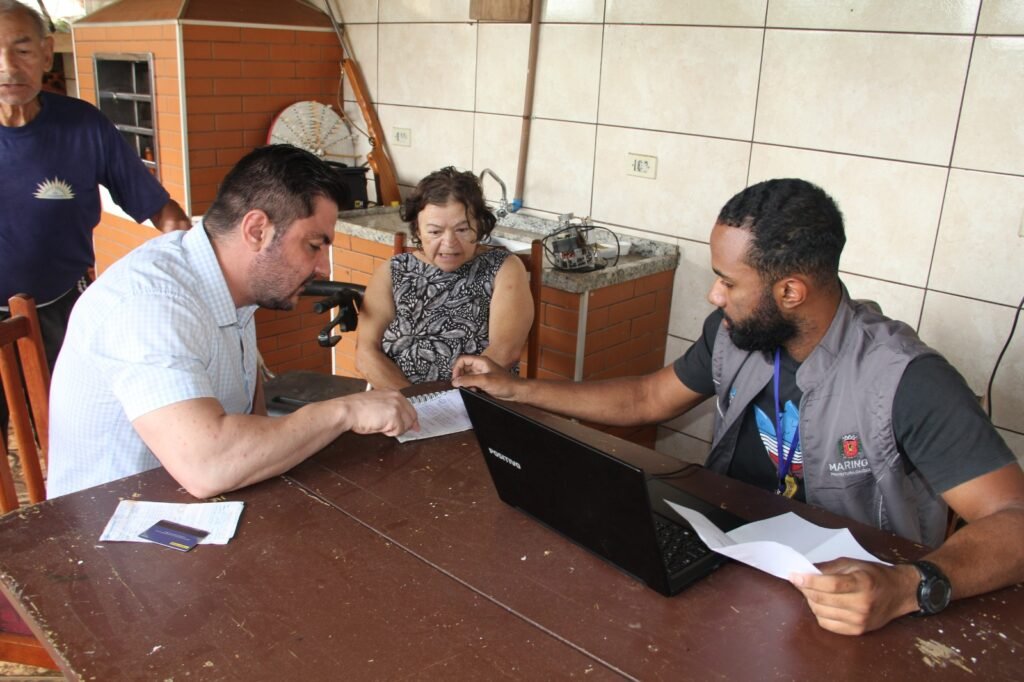 Idosa de 69 anos é atendida em casa pelo Procon