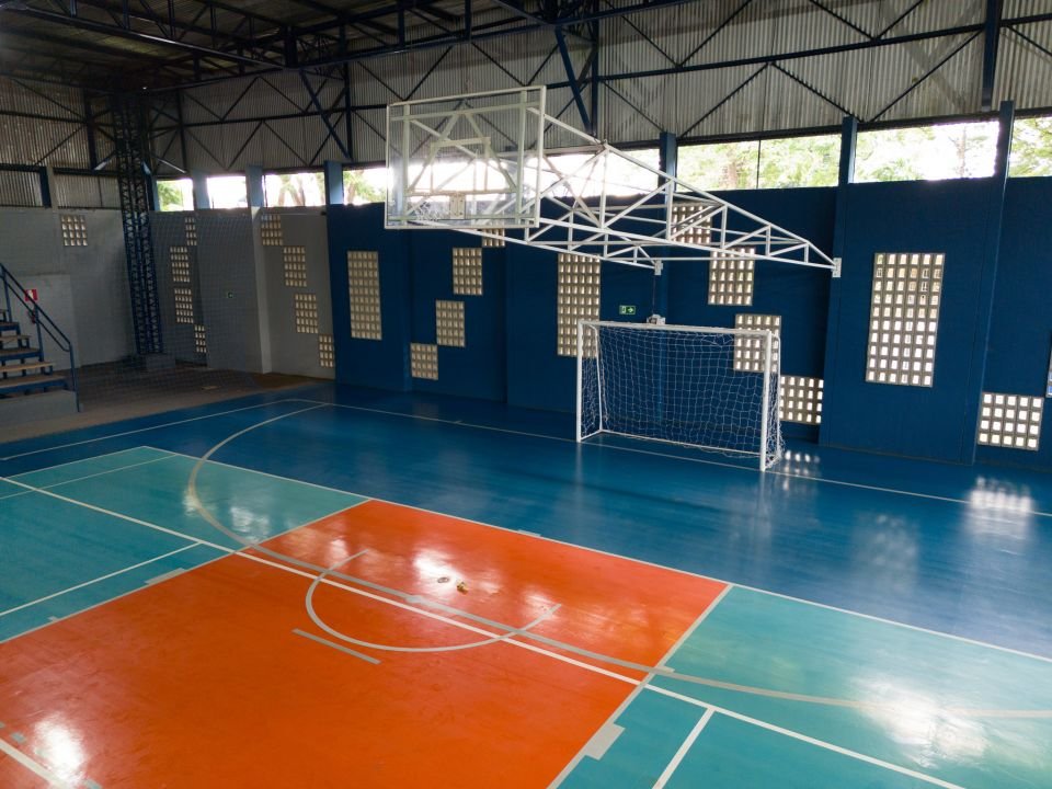 Centro Esportivo Geraldo da Costa Moreira, no Jardim Alvorada.