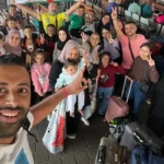 O grupo de 32 brasileiros e familiares cruzou a fronteira entre Gaza