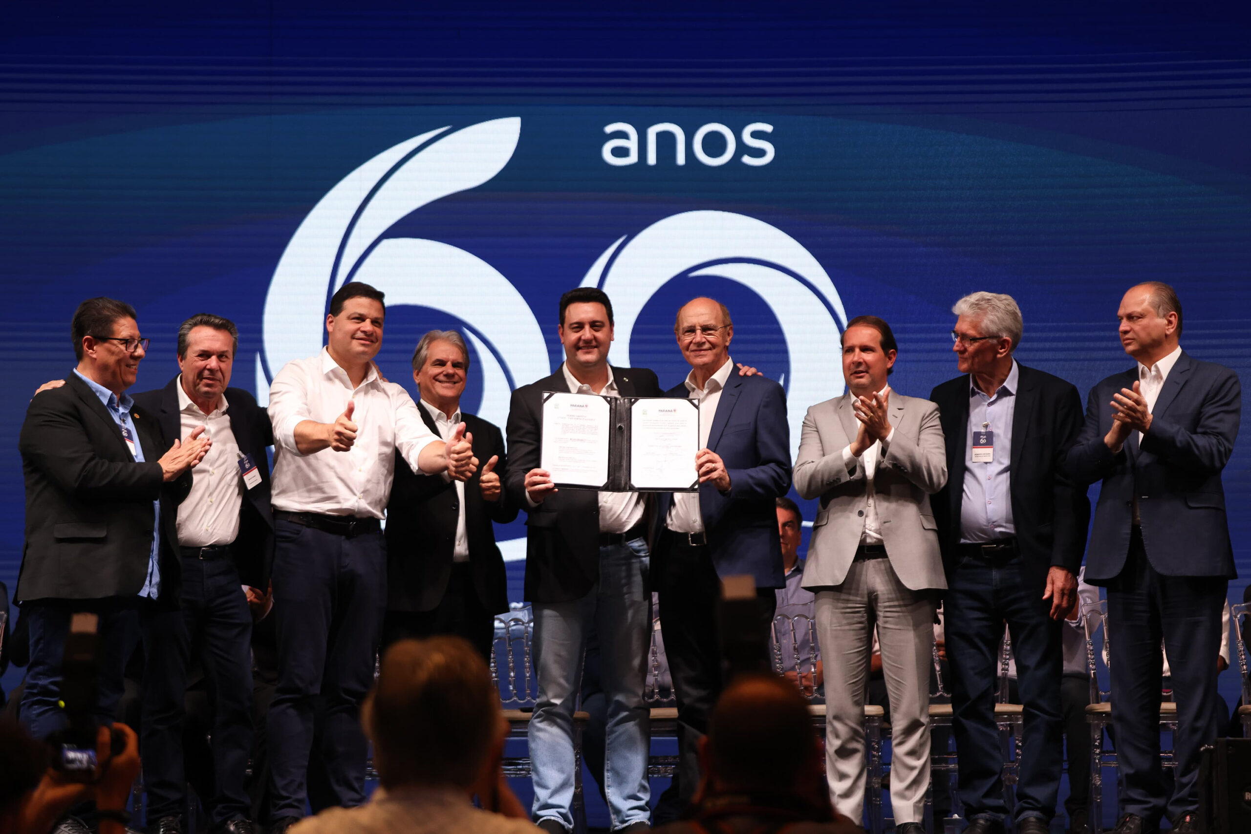 O governador Carlos Massa Ratinho Junior assinou nesta terça-feira (7) um convênio com a cooperativa C.Vale e a Prefeitura de Palotina, no Oeste do Paraná, para a construção do novo contorno viário na cidade.