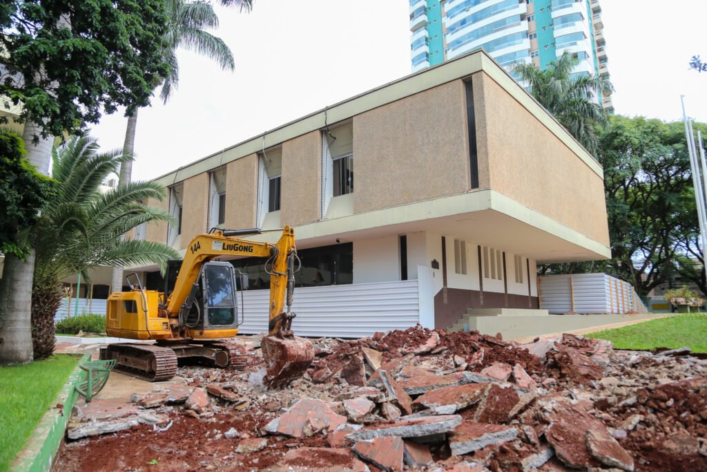 Prefeitura inicia revitalização do Eixo Monumental com obras na Praça da Prefeitura e entorno da Vila Olímpica