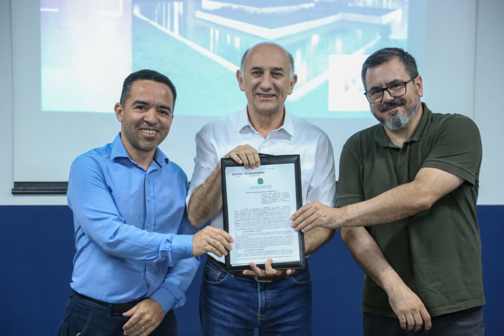 Prefeitura implanta Sistema Nacional de Informações de Segurança Pública no Centro de Controle Integrado da Guarda